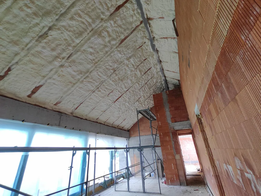 Realizace stříkané izolace